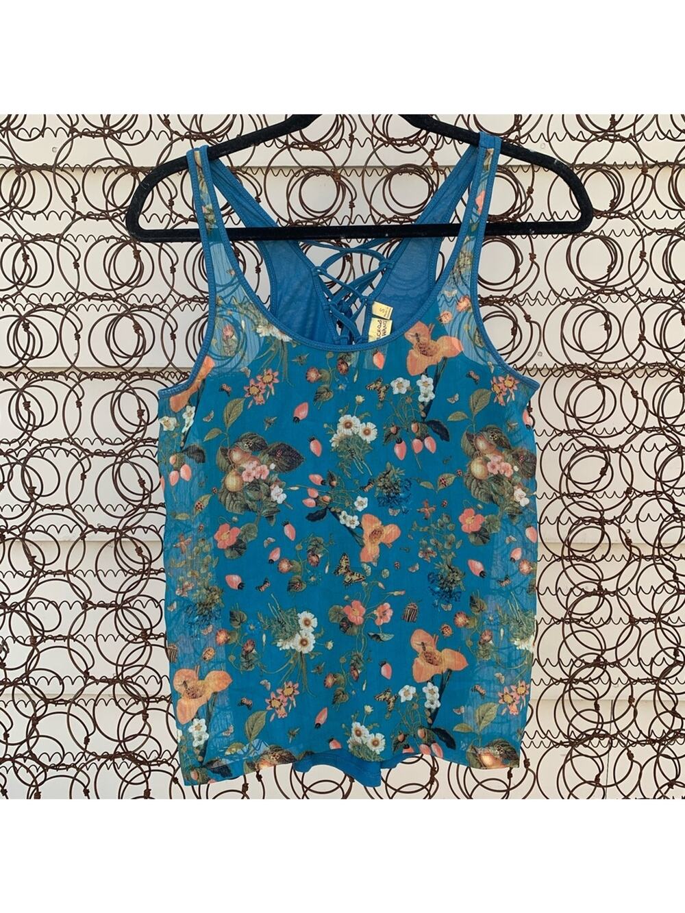 Princess Vera Wang floral slinky blouse tank top